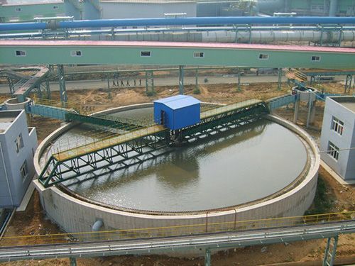 刮吸泥機